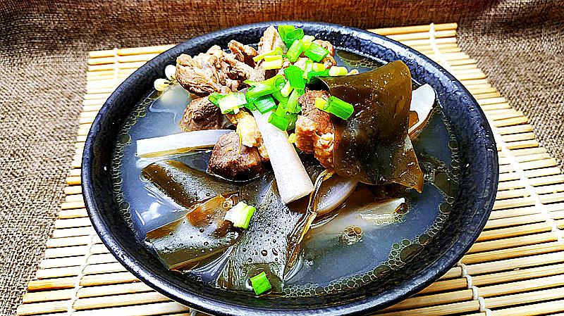 酸爽开胃的一锅出肉沫米线 冬天御寒懒人菜