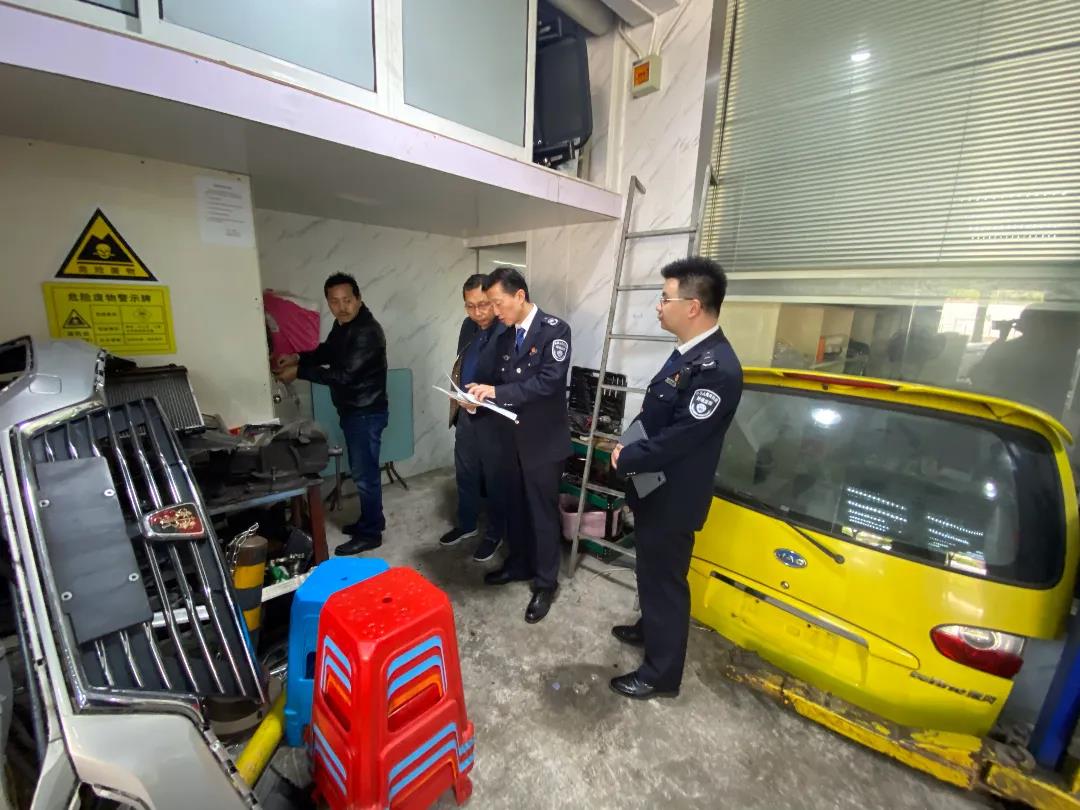 汽修店套路剧本大曝光 揭开最严车检迷雾